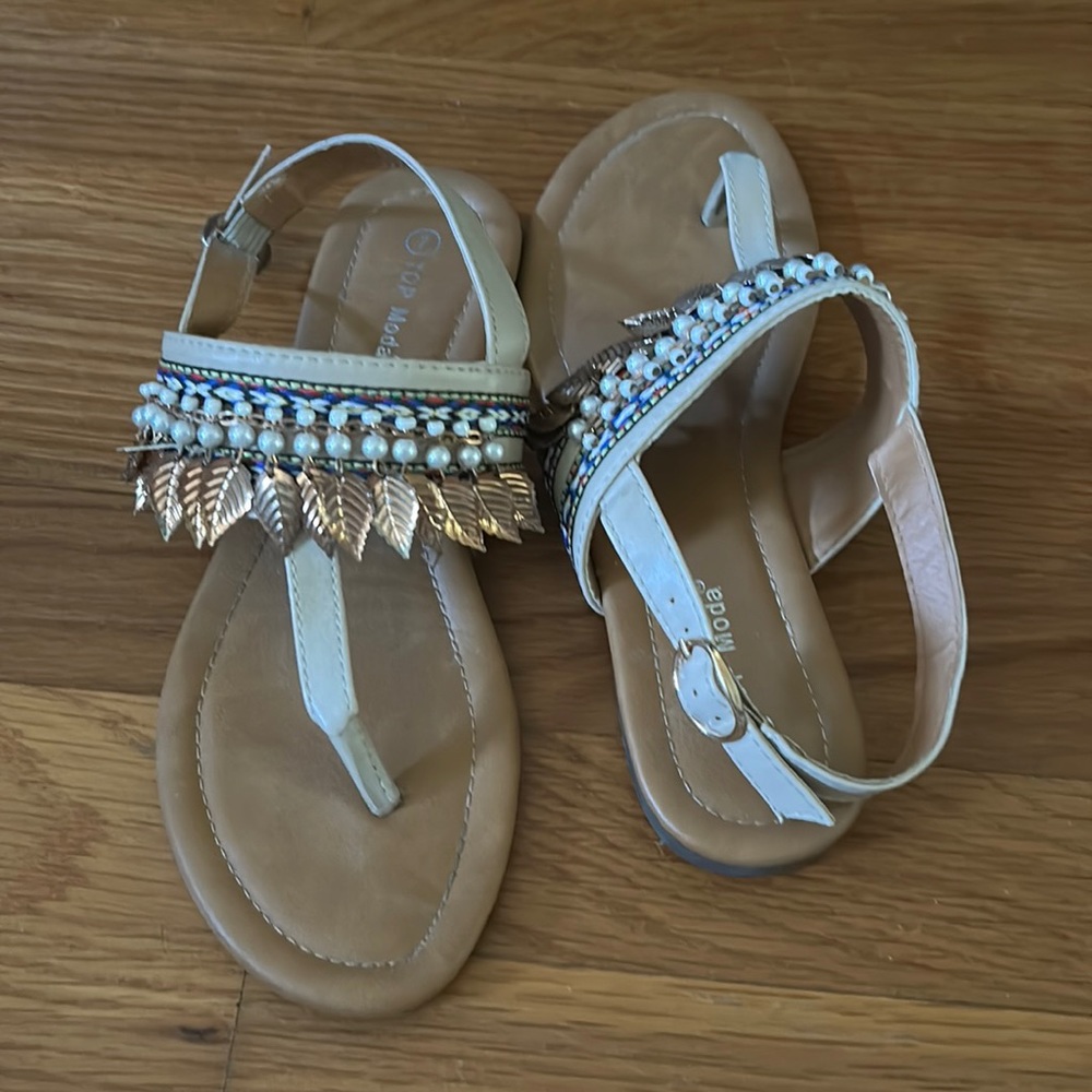 Top Moda Fancy Sandals - Picture 5 of 6